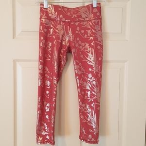 Fabletics 4 tights 4 shirts XS